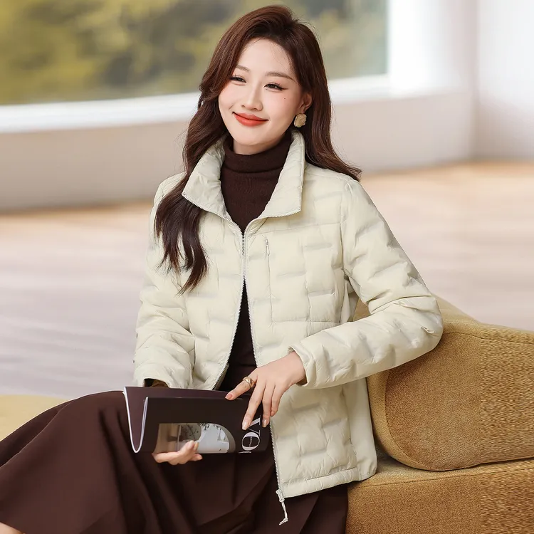 羽绒服女款爆款2025新款正品保暖鸭绒洋气舒适外套高级时髦女装潮
