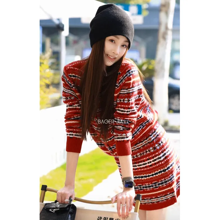 88-【新年必备】宝儿家含幂BF92825411冬季撞色绵羊毛亲肤开衫裙装