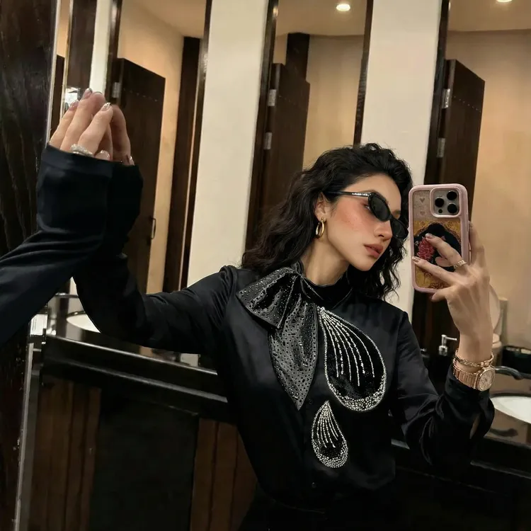 【FUNANI】 气质轻奢高级衬衫设计2025秋冬时尚衬衣上衣 X2531134A