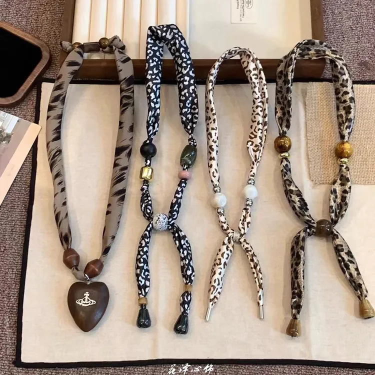 美拉德色系~复古豹纹丝巾项链女小众设计感毛衣链挂脖丝巾配饰品