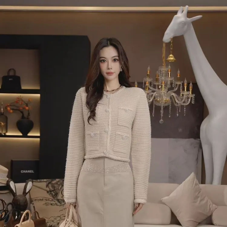 精致氛围～轻奢高级感闪闪亮片小香风针织开衫