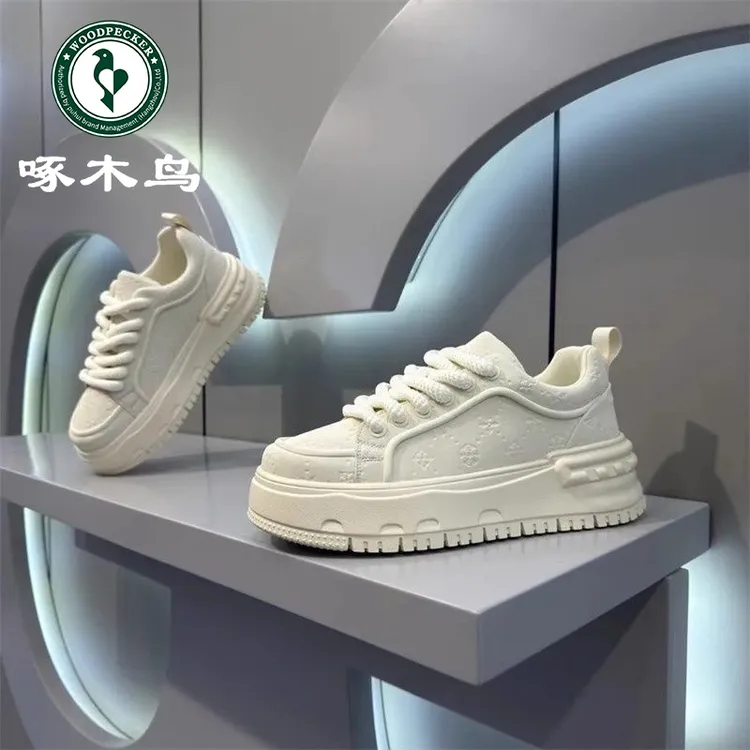 啄木鸟男鞋内增高加绒加厚秋冬厚底皮面运动板鞋男士休闲小白鞋潮