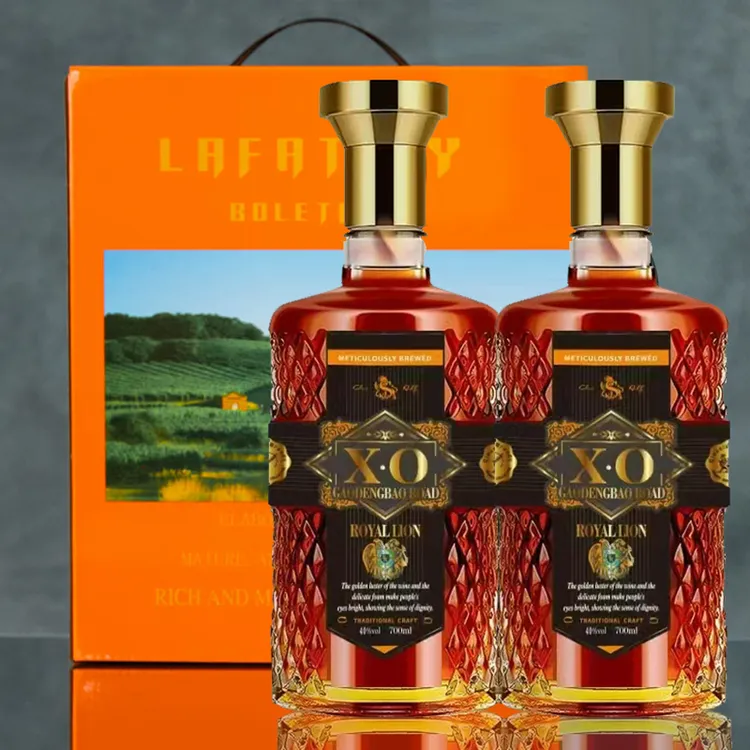 （双支送礼袋）皇家雄狮菠萝瓶40度700ML过年春节送礼年货节聚会