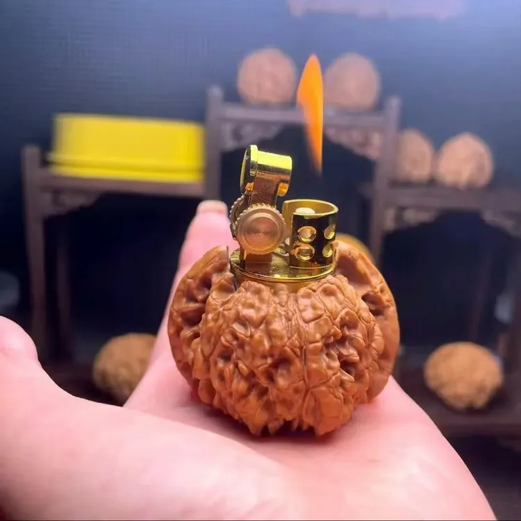 文玩核桃打火机稀奇古怪个性创意煤油收藏手把件男女朋友生日礼物