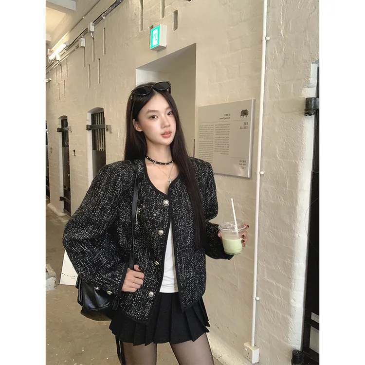 高级感气质黑色小香风圆领外套女秋季新款设计小众修身百搭夹克潮