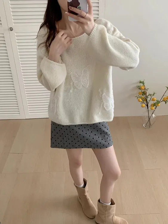 长袖蝴蝶少女风薄款秋季毛针织衫气质宽松温柔圆领套头