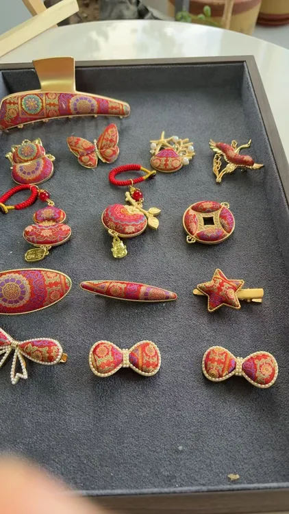 宋锦饰品发夹圣诞时尚手工红色民族风国风儿童可爱发卡包挂压襟