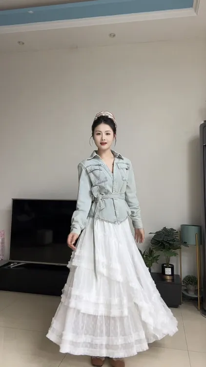 气质显瘦洋气休闲女装新款时尚复古洗水工艺腰带女式牛仔外套上衣
