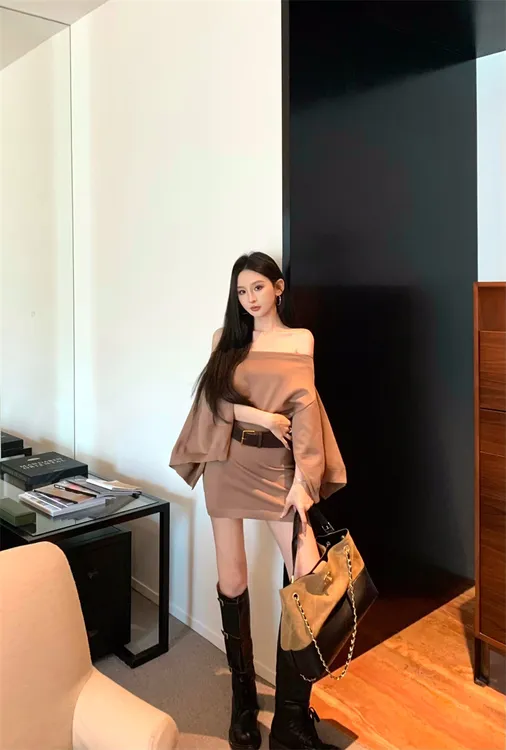 复古设计感气质辣妹显瘦针织连衣裙秋冬出游服装女