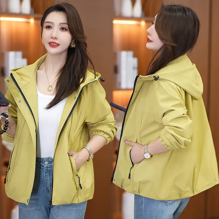 小个子百搭秋季短外套女2025春秋新款韩版短款防风宽松连帽冲锋衣