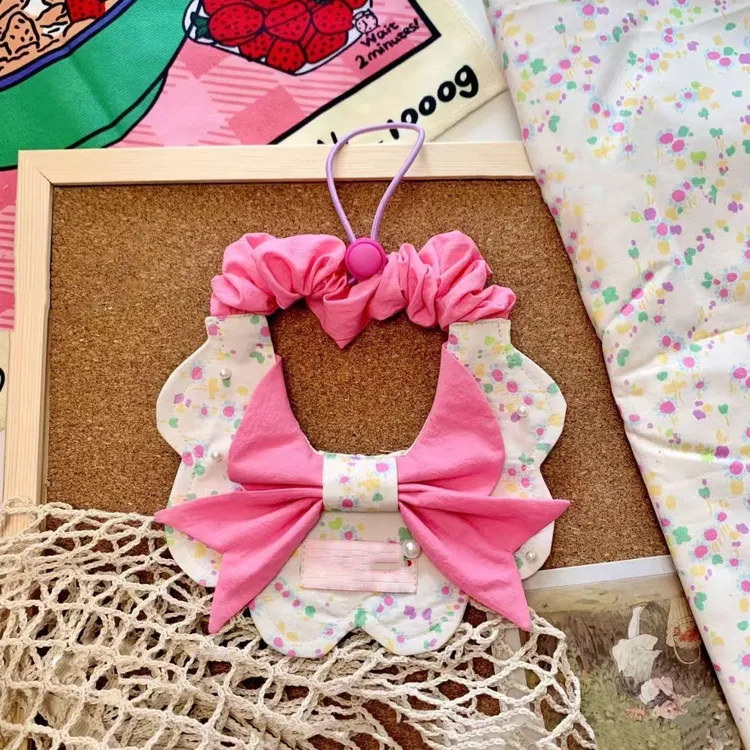 宠物口水巾花瓣弹力调节围脖猫狗喜庆口水巾宠物服装大狗小狗猫咪