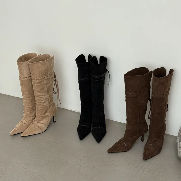 美拉德风高跟长靴女2025新款绒面显瘦尖头小众系带长筒骑士靴细跟