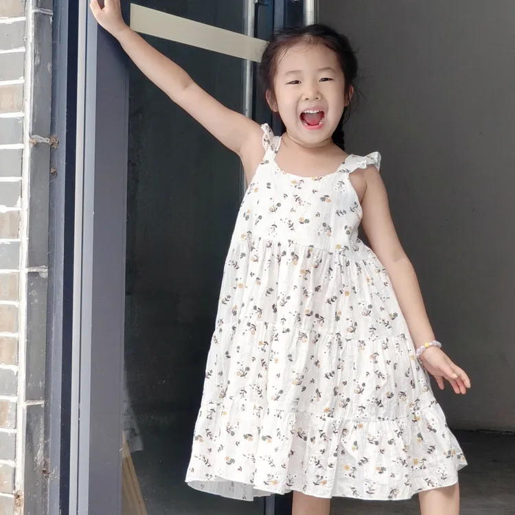 女童蛋糕裙少女风女A字裙连衣裙时尚无袖碎花裙子