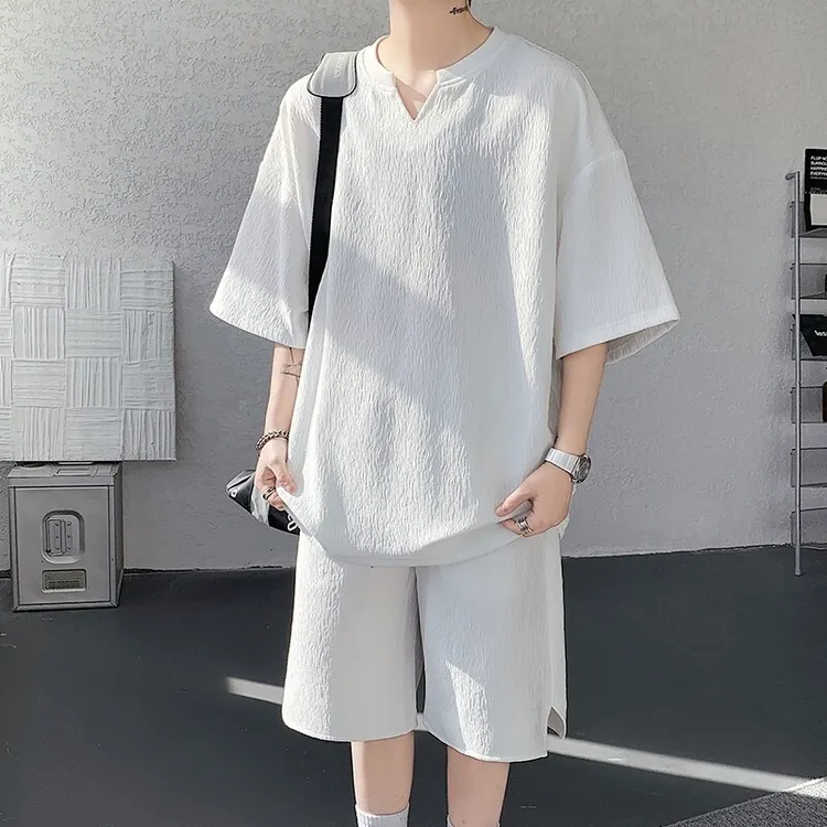 夏季薄款冰丝短袖t恤休闲运动套装男士潮牌肌理感宽松透气短裤