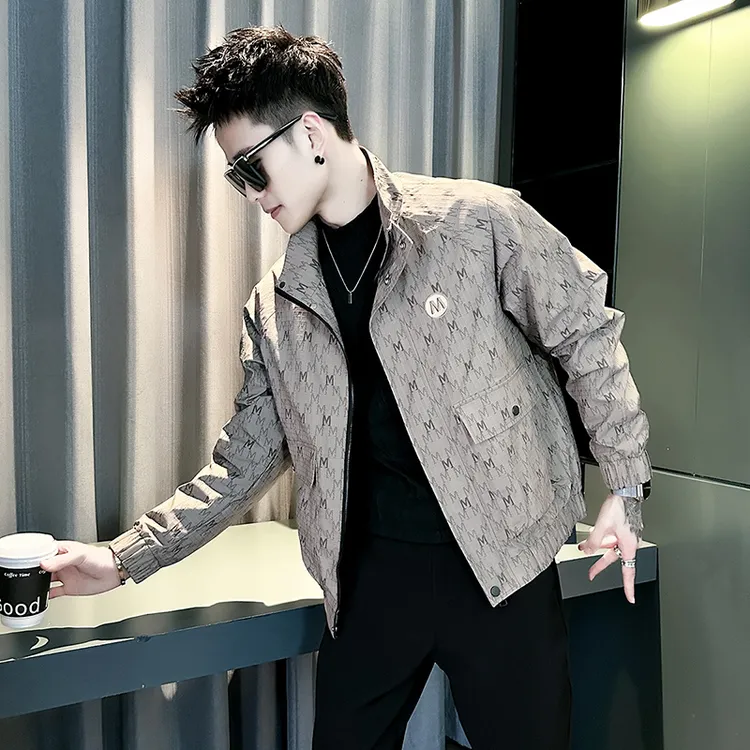 立领夹克男士潮牌痞帅春秋季休闲外套男款百搭修身满印短款褂子男