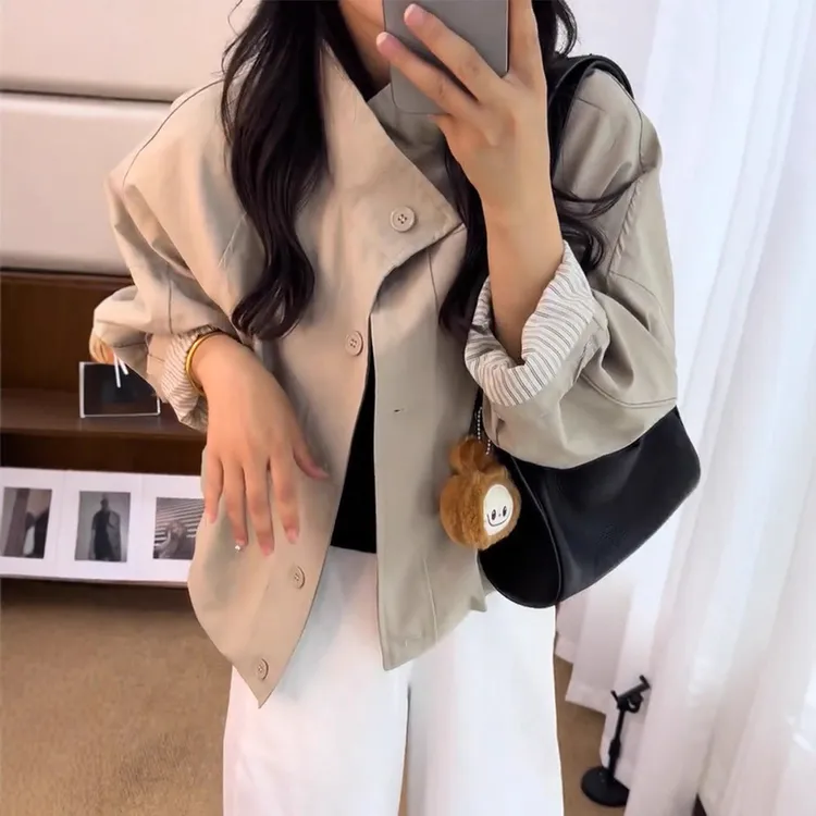 短款纯色秋季女时尚短外套春秋西服网红双排扣立领休闲小个子宽松
