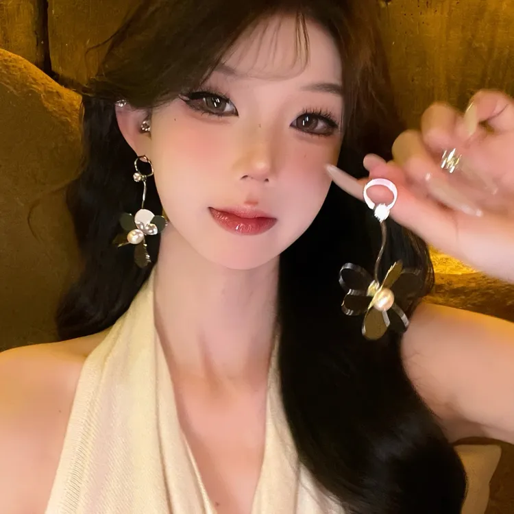 铜合金仿珍珠耳饰 欧美复古夸张气质高级感耳环博主同款大气耳饰