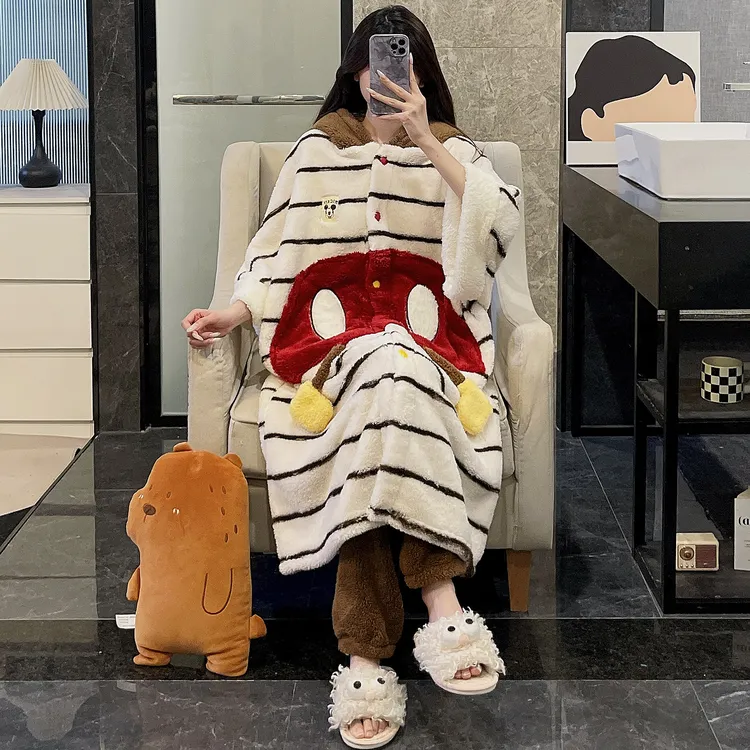 秋冬季卡通连帽睡袍女珊瑚绒加厚保暖睡衣中长款家居服长毛绒套装