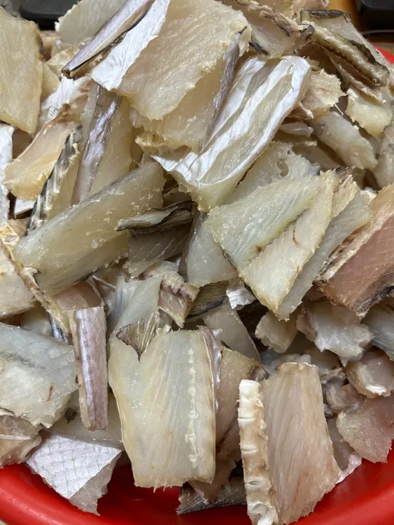 咸鳗鱼干（7成干左右）蒸姜丝  苦瓜酸菜绝绝子