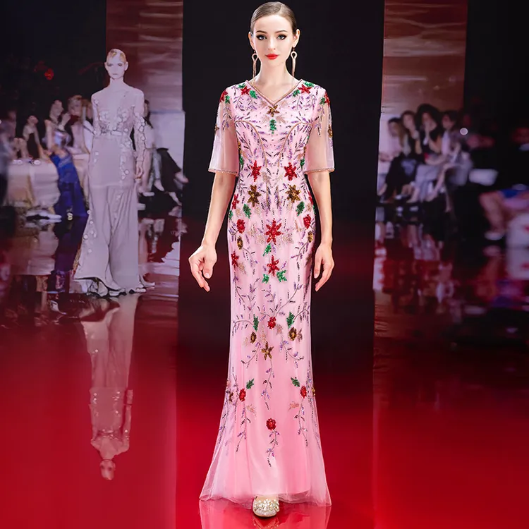 6024年轻款喜妈妈婚宴装2025新款高级感轻奢小众宴会主持人晚礼服