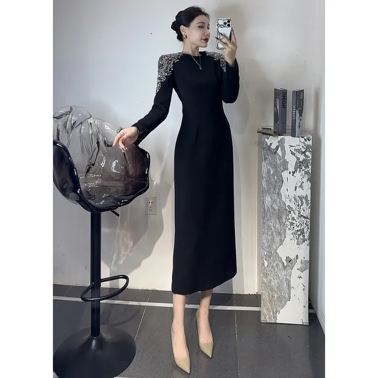 ZEROYK法式轻奢连衣裙高级感重工肩部彩钻名媛气质修身宴会礼服裙