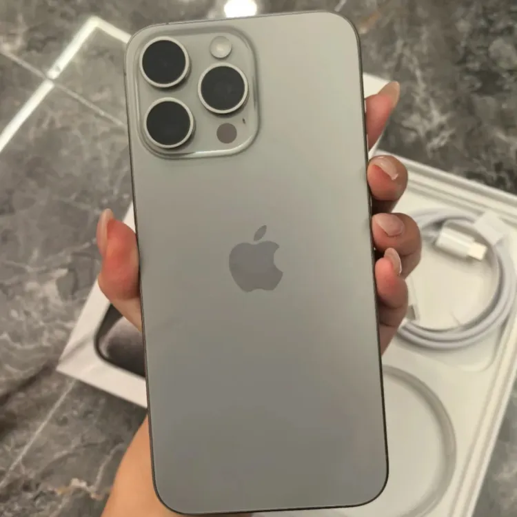 99新 Apple/苹果 苹果16pro/16promax/15promax二手手机国行