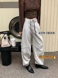 02121  张十柒服饰秋季女装新款系扣中腰明线老浅灰弯刀裤抽带