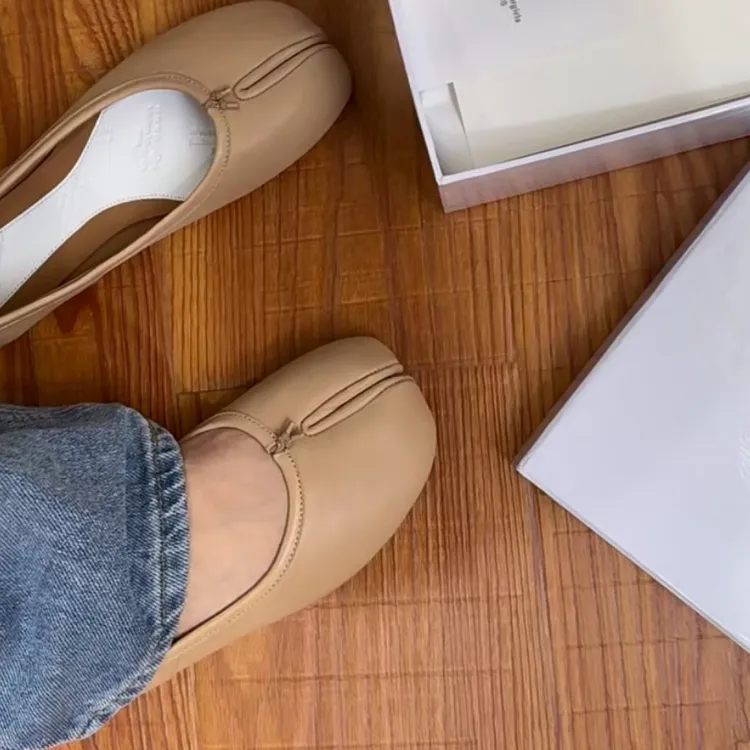 99新 Maison Margiela/梅森马吉拉 Tabi 圆头分趾鞋40码