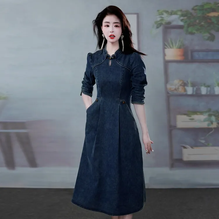 高端时尚牛仔连衣裙女2025秋季新款减龄妈妈装修身显瘦中长款裙子