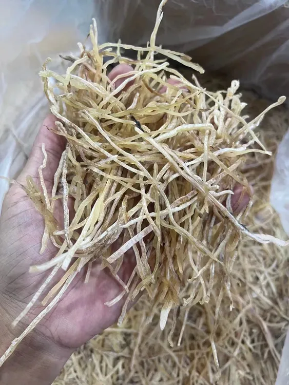 生晒鱿鱼丝，不需要再自己动手切在家随手抓一把 煮一碗鲜美的面条