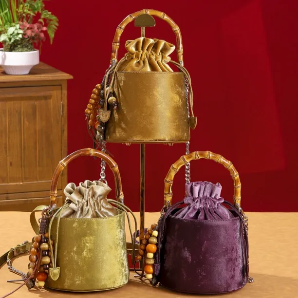 2026年新款琥珀流光风老钱风斜挎包中式手拎包新年包水桶包链条包