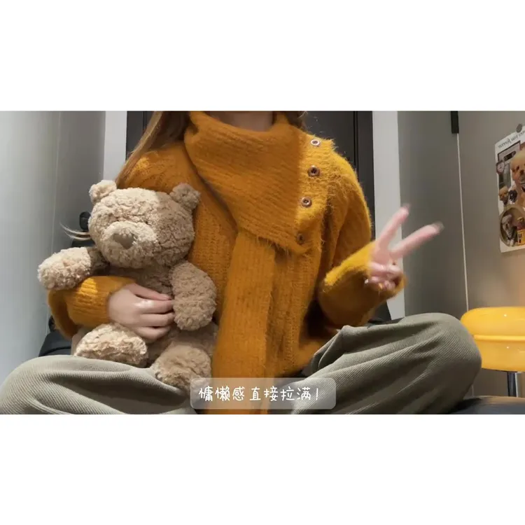 甜美风围脖设计感软糯保暖针织衫毛衣女2025冬季新款宽松显瘦上衣
