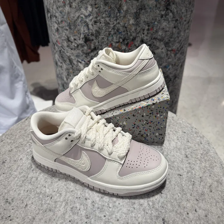 【滔搏联动】W NIKE DUNK LOW 女子花卉玩球穿搭运动鞋IH0639-011