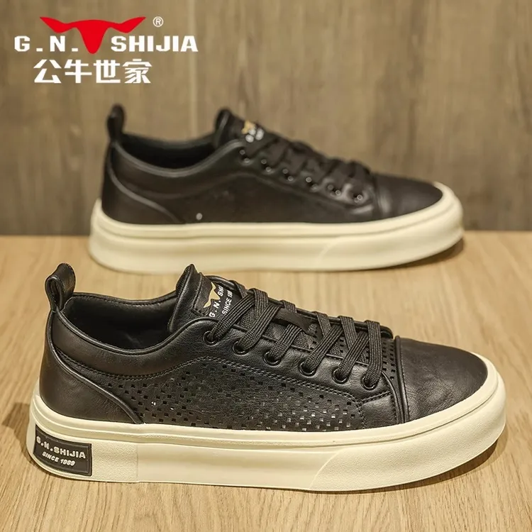 公牛世家休闲皮鞋男款夏季2025新款透气镂空网孔轻便软底百搭板鞋