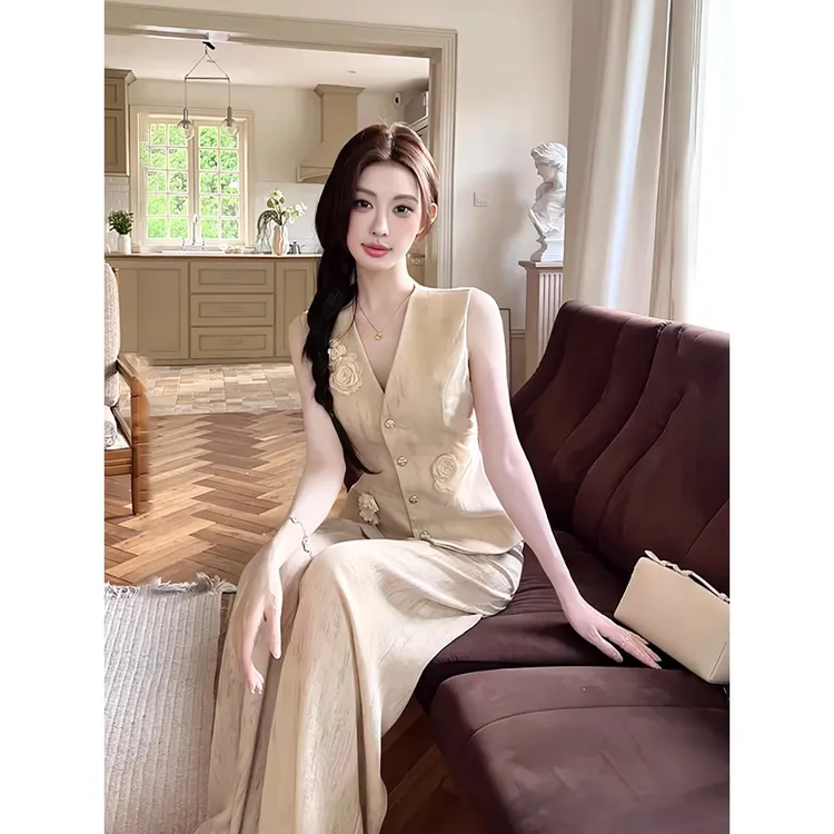 1002夏季新款法式气质高级感小众设计款马甲+高腰阔腿裤两件套女