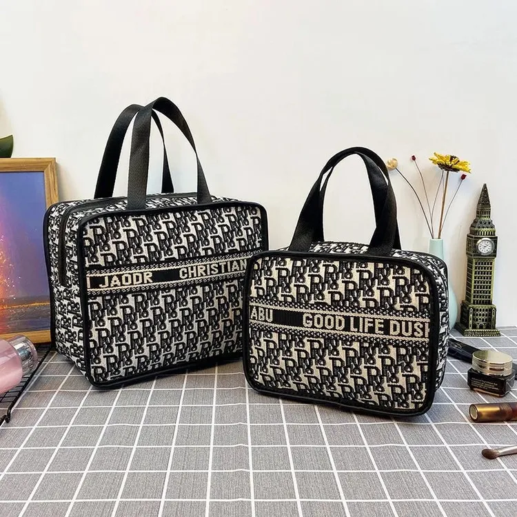 化妆包便携式简约时尚大容量高颜值化妆品收纳包多功能手提洗漱包