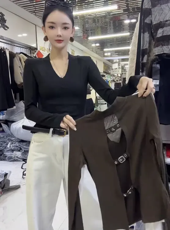 韩系V领网纱漏背磨毛长袖T恤女2026秋冬新款修身显瘦百搭打底衫