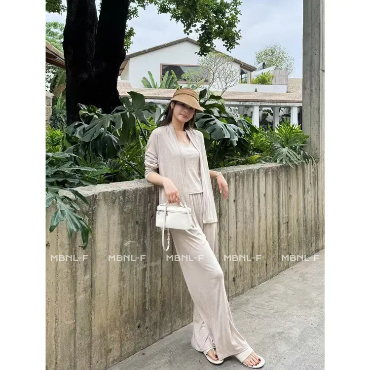 MBNL-F“松弛纸片人” 天丝羊毛混纺凉感慵懒三件套 秦磊XM-XTZ6161