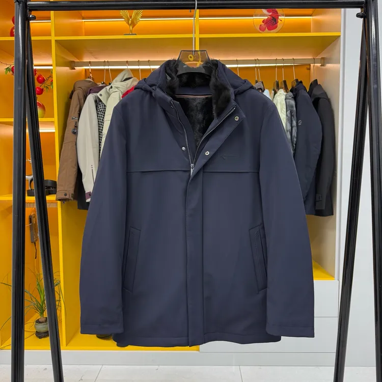 海秋冬水貂毛领连帽内胆可脱羽绒服02