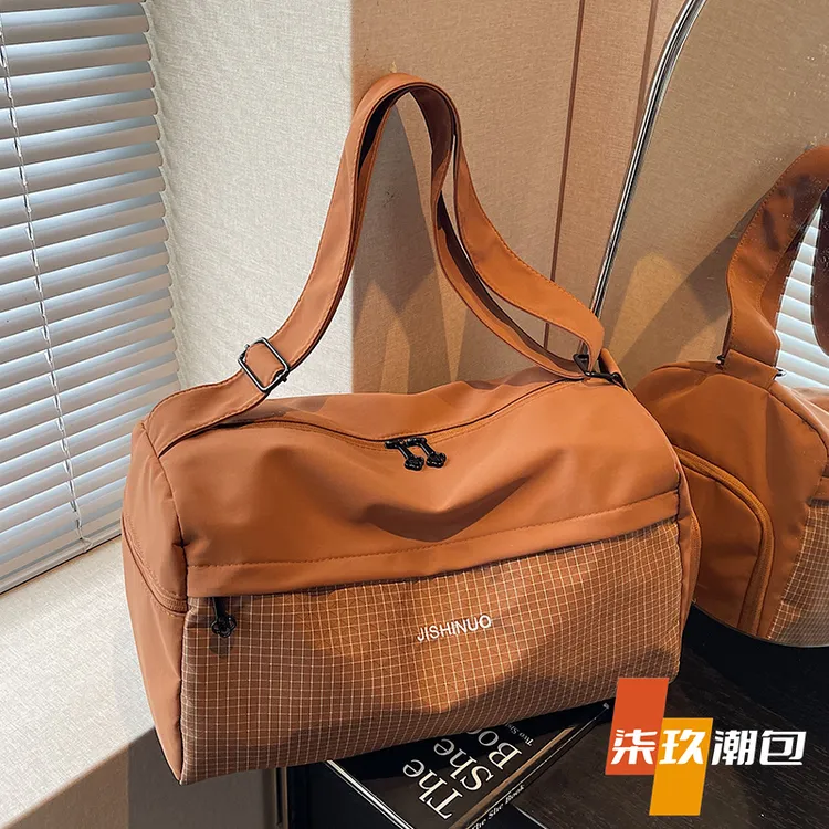 柒玖大容量健身瑜伽包2025新款旅行包短途出差行李包轻便运动包