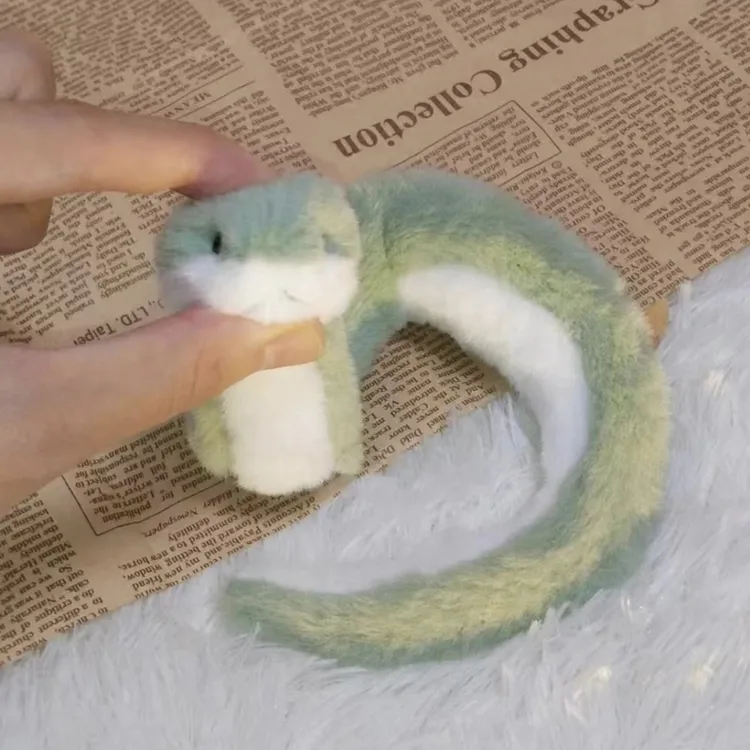 蛇年吉祥物可爱小蛇公仔毛绒玩偶布娃娃玩偶沙发客厅摆件