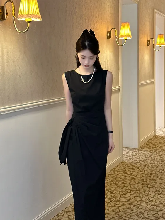 D113061M法式夏季修身长裙圆领高弹力名媛连衣裙无袖轻奢性感