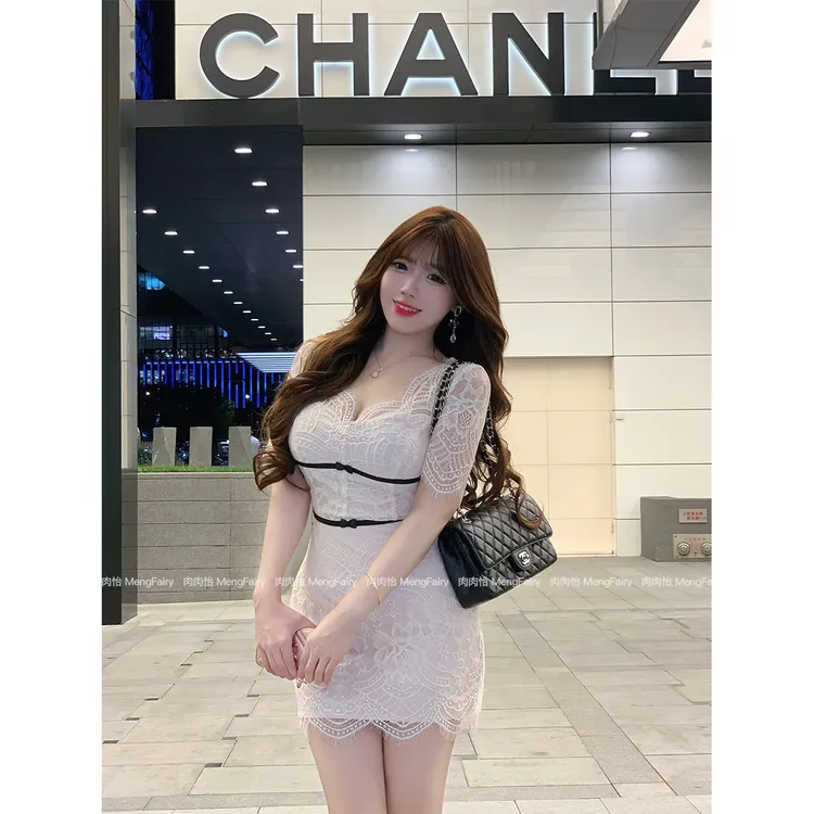 萌面侠肉肉怡 现货【香风小芭蕾】矜贵气质千金蕾丝拼接连衣裙6568B