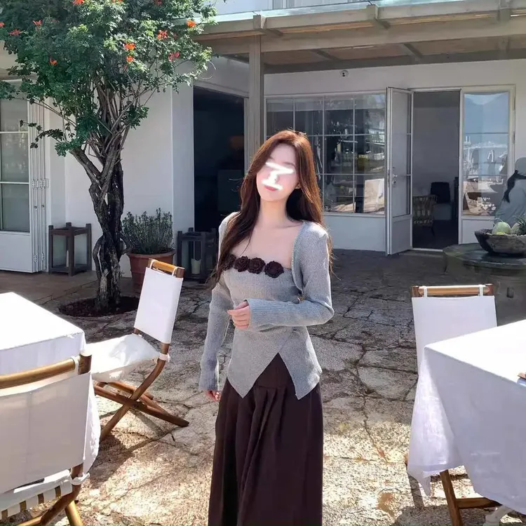 法式辣妹纯欲氛围感套装花朵抹胸针织开衫上衣女秋季半身裙三件套