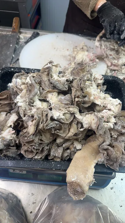 河南本地牛盘肠（五香带油）全熟的直接吃，重点：【介意有油勿拍】