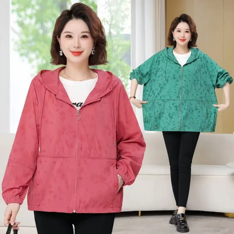 气质大码时尚休闲连帽防嗮宽松夏季妈妈装运动洋气短款百搭上衣