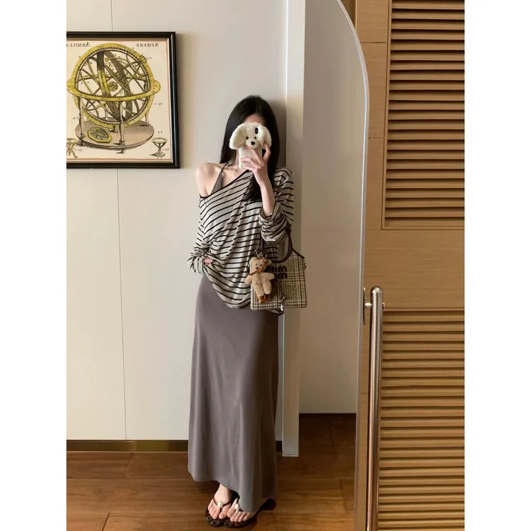 条纹宽松长袖防晒T恤女+长款吊带连衣裙内搭长裙  60159