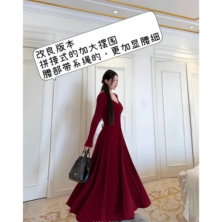 依二一大码《微醺玫瑰步步生莲》2025冬季礼服裙显瘦新年红战袍1233