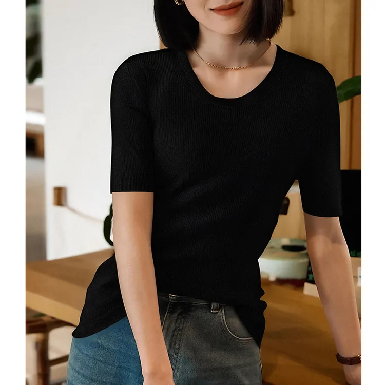 早春新款圆领短袖纯色针织衫女气质宽松显瘦时尚高级轻奢上衣