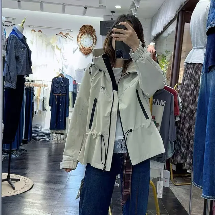 秋季新品连帽双拉链设计冲锋衣外套上衣宽松休闲百搭女夹克学院风